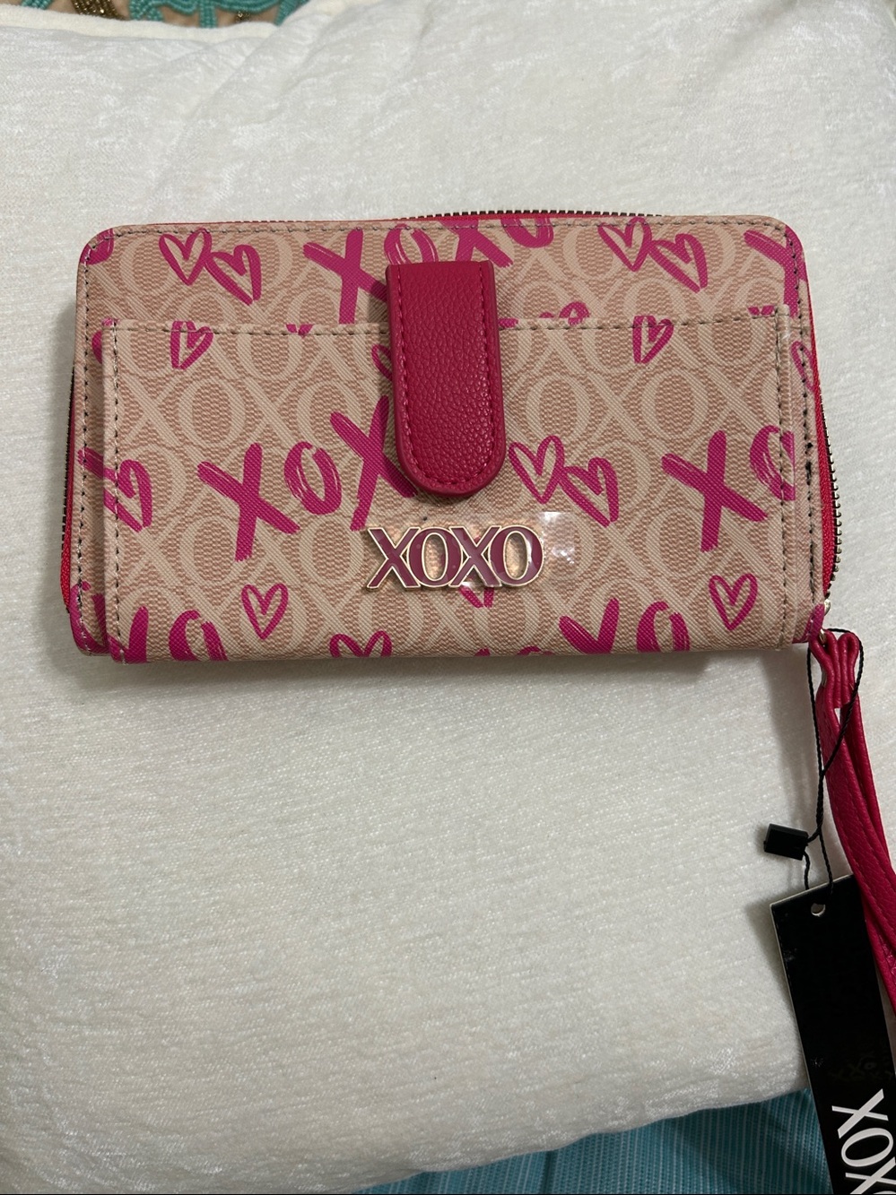 XOXO Beige and Hot Pink Logo Wristlet Phone Case with Strap